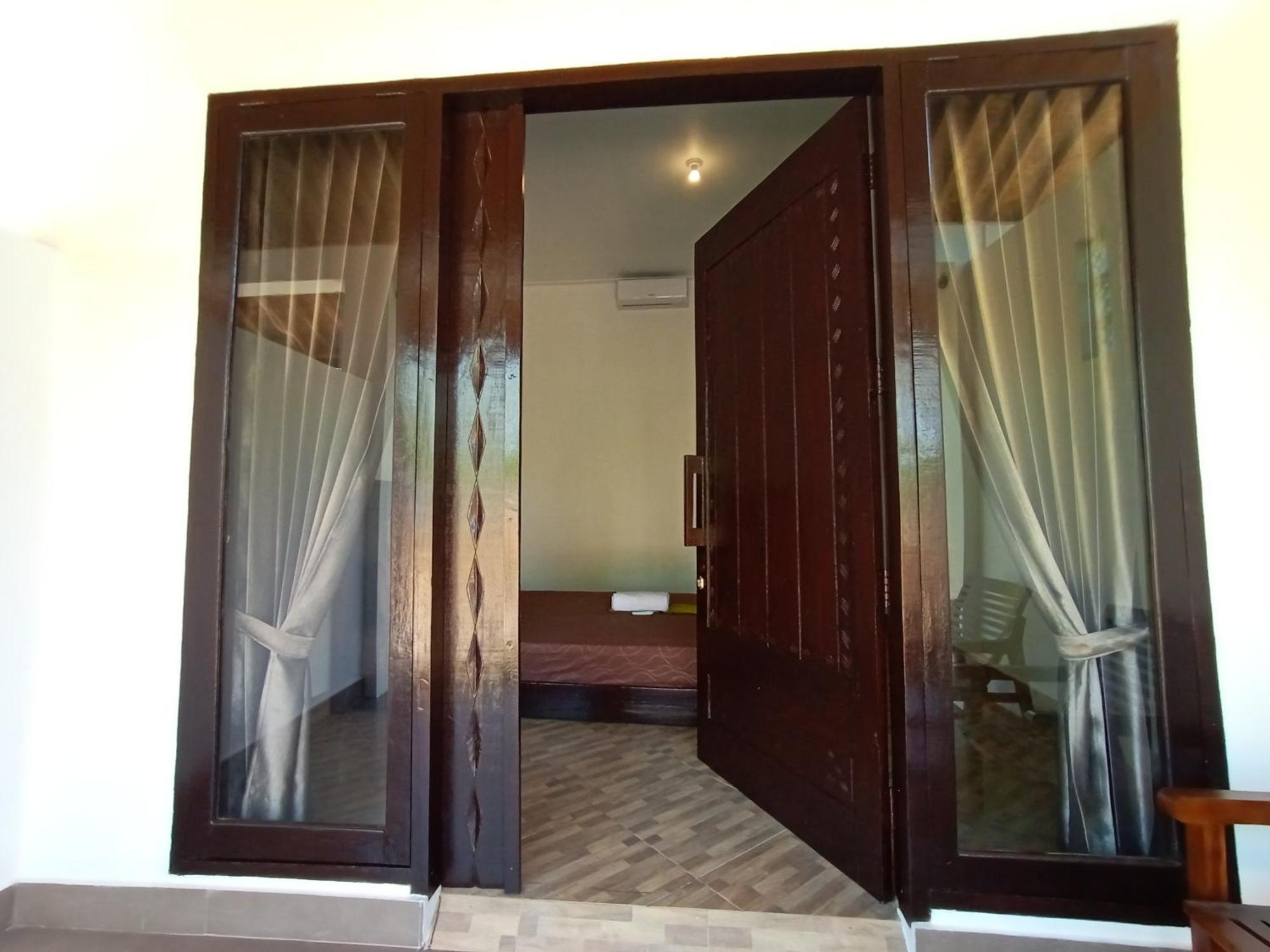 Barrel Homestay Areguling Kuta  Room photo